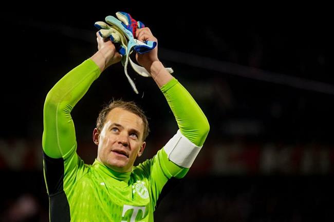 Neuer gắn bó với Bayern Munich tới năm 39 tuổi